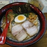 ラーメン 八卦 - 豚スープ６８０円