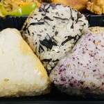 cafe Clematis - おむすび3個♫