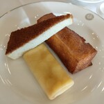 レストラン カスケード - フレンチトースト、メープルパンケーキ、シナモントースト