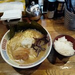 NAGAHAMAらーめん - 無料ライス