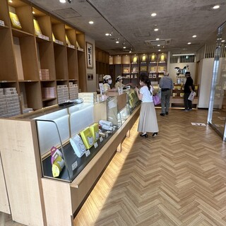 豊島屋 売店_2