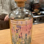 茶虎飯店 - 我々の地元に合わせて勧めてくれた鎌倉のヨロッコビールを使った長野のクラフトジンのヤマトウミ