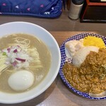 ヌードル＆スパイスカレー 今日の1番 - 朝限定セット　¥1,000-(税込)