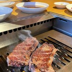 ビーフキッチン 中目黒本店 - 厳選ハラミ(塩)柔らかくて好き