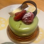 パティシエ・エイジ・ニッタ - タルトショコラ　フランボワピスタチオ