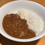 ビーフキッチン - 牛の旨み広がる牛すじカレー