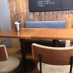 サダキ デリ - 内観