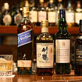 豊富なウイスキーをはじめカクテルなど、多彩なドリンクをご用意