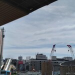 かめや - 西口から東口のビルが見えるよ・・・