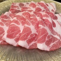 創作料理と宝石鍋しゃぶしゃぶ 宝泉 - 沖縄希少豚 やんばるあぐー しゃぶしゃぶセット（1人前 4980円）