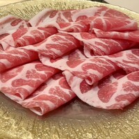 創作料理と宝石鍋しゃぶしゃぶ 宝泉 - 沖縄希少豚 やんばるあぐー しゃぶしゃぶセット（1人前 4980円）