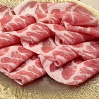 創作料理と宝石鍋しゃぶしゃぶ 宝泉 - 沖縄希少豚 やんばるあぐー しゃぶしゃぶセット（1人前 4980円）