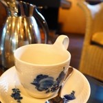 Cafe Le Petit Ni Trois