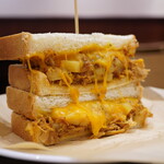 BUNK SANDWICHES Mita seizaka ten - Pulled Pork Cheddar, JPY 870