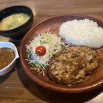 びっくりドンキー 東村山店 - ランチ　レギュラーバーグディッシュにチョイがけカリー