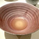 レストラン オオツ - ・鮎とすっぽんのコンソメ（炭火焼きと合わせてお茶漬けにしても）