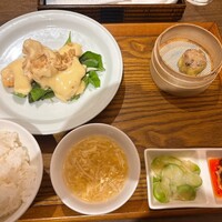 正宗広東私房菜サワダ 梅田エスト店 - 週替わりランチ（1580円）今週は海老マヨ