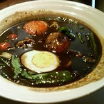 カレー食堂 心 - ヤリイカとほうれん草のイカ墨スープカレー