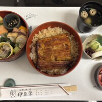 鰻割烹 伊豆栄 梅川亭 - 