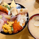 三明寿司 - デラックス丼とあら汁