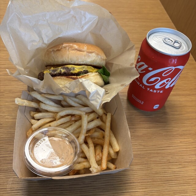 アメリカパビリオンレストラン - 夢洲/ハンバーガー | 食べログ