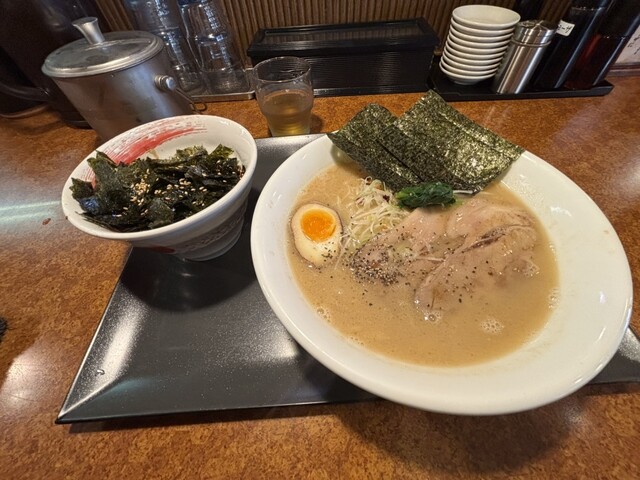 ラーメンたろうです ラーメン神戸たろう公式ウェブサイト