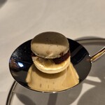 モトイ - 胡椒のマカロン