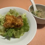 福天 - 青菜と唐辛子の炒飯のセットサラダとスープ