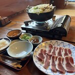 観光センター くるす - 猪鍋定食