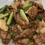 北京飯店 - 名物のレバにら炒め