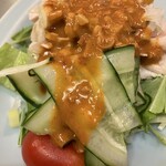 北京飯店 - クラゲきゅうりの辛子ごまだれかけ