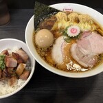 横浜中華そば 維新商店 本店 - 