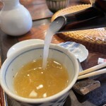 よし房 凛 - 蕎麦湯の色もしっかり蕎麦が溶け出している感じ。