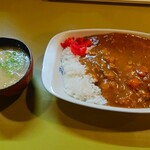 千代 - 特製煮込みカレー大盛り1,100円税込　みそ汁付き
