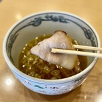 らーめん いまるや - 柔らかい大判チャーシュー