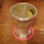 バー・オーガスタ・ターロギー - ジントニック