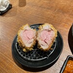 とんかつ ここまでやるか。 - 神戸豚の特上ヒレ