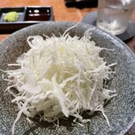 とんかつ ここまでやるか。 - キャベツ(おかわり無料)