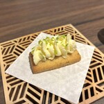 灯 - 鰹節とグラナバダーノのサブレ