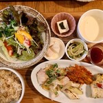 G831 Natural Kitchen & Cafe - 