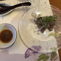 梅の花 横浜スカイビル店 - 藁焼き鰹のたたき