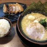 横浜家系ラーメン 福まし家 - 