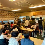 手打十段 うどんバカ一代 - 店内 混み混み（@__@）