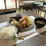 お食事処 与四郎 - ミックスフライ御膳