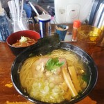 中華そば GO.TO.KU 仁 - 昆布と貝だしそば[大盛]1300円 牛タタキ飯400円