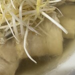 坂内食堂 - 透明でありますが旨味が隠されている