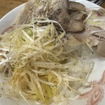 坂内食堂 - ラーメンには胡椒は振りたくないがここには胡椒を振りたい