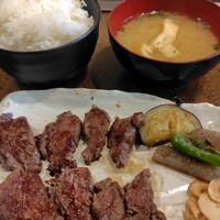 神戸ステーキハウス 和豪 - フィレ肉、焼野菜、ライス、お味噌汁
