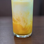 RAHAT'S DINE - ドリンク写真:"芒果拉西（マンゴ・ラッシー、マンゴいりてんじくのかもしちゝ）"