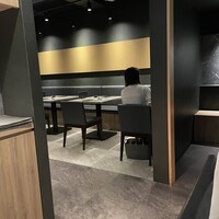大阪鉄板焼き 神戸牛 TATARA - 内観　開店時間直後